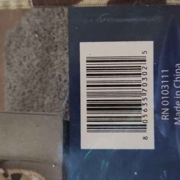 COUCH GUARD Loveseat Reversible Pet Protector 75" x 88" New in Package - Picture 4 of 4